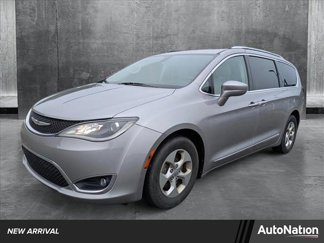 Used 2017 Chrysler Pacifica Touring-L Plus image 1