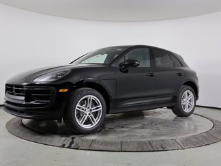 Used 2024 Porsche Macan image 1