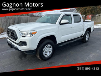 Used 2020 Toyota Tacoma SR image 1