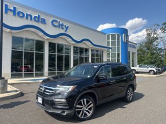 Used 2016 Honda Pilot Touring image 1