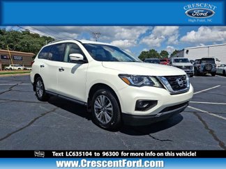 Used 2020 Nissan Pathfinder SL image 1