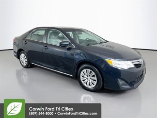 Used 2013 Toyota Camry LE image 1