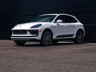 New 2025 Porsche Macan image 1