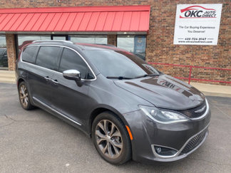 Used 2018 Chrysler Pacifica Limited w/ Tire & Wheel Group image 1