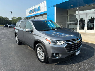 Used 2021 Chevrolet Traverse LT image 1