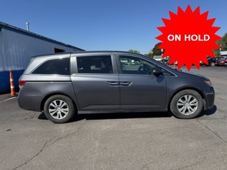 Used 2017 Honda Odyssey SE image 1
