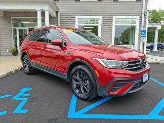 Used 2022 Volkswagen Tiguan SE image 1