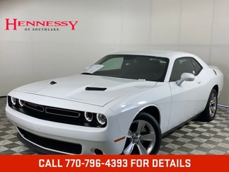 Used 2022 Dodge Challenger SXT image 1