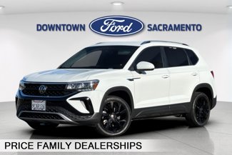 Used 2022 Volkswagen Taos SE image 1