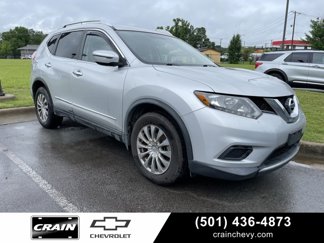 Used 2016 Nissan Rogue SV image 1
