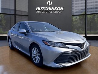 Used 2020 Toyota Camry LE image 1