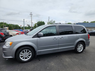 Used 2014 Dodge Grand Caravan SXT image 1