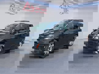 Used 2022 Chrysler Voyager LX image 1