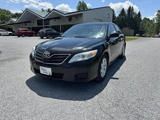 Used 2011 Toyota Camry LE image 1