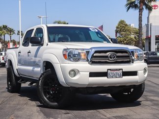 Used 2010 Toyota Tacoma PreRunner image 1