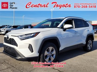 Used 2023 Toyota RAV4 XLE image 1