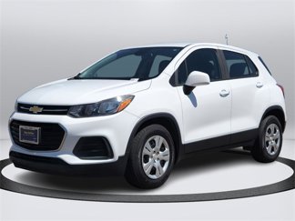 Used 2018 Chevrolet Trax LS image 1