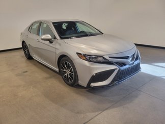 Used 2021 Toyota Camry SE image 1
