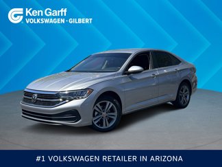 Used 2023 Volkswagen Jetta SE image 1