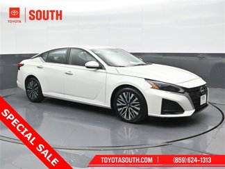 Used 2023 Nissan Altima 2.5 SV image 1