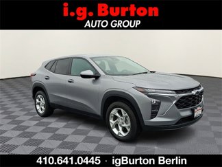 Certified 2025 Chevrolet Trax LS w/ LS Convenience Package image 1