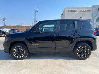 Used 2023 Jeep Renegade Latitude image 1