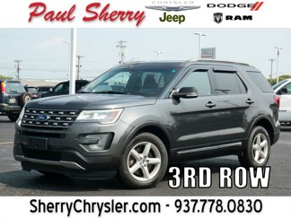 Used 2017 Ford Explorer XLT image 1