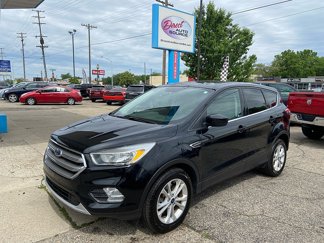 Used 2017 Ford Escape SE image 1