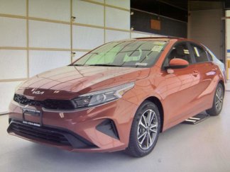 Used 2023 Kia Forte LXS image 1