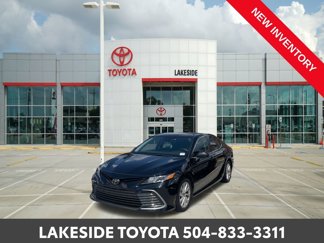 Used 2023 Toyota Camry LE image 1