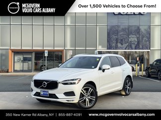 Used 2021 Volvo XC60 T5 Momentum w/ Premium Package image 1