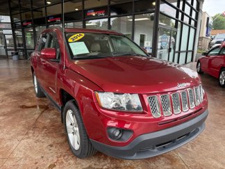 Used 2014 Jeep Compass Latitude w/ Sun/Sound Group image 1