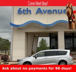 Used 2023 Chrysler Voyager LX image 1