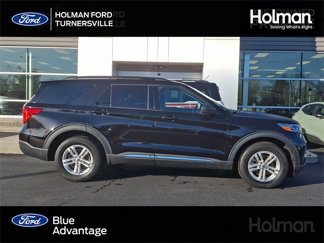 Certified 2022 Ford Explorer XLT image 1