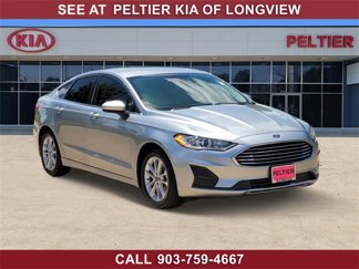 Used 2020 Ford Fusion SE image 1