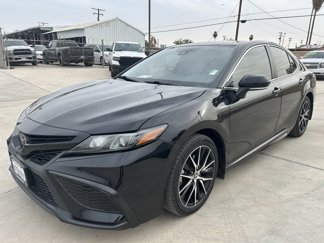 Used 2023 Toyota Camry SE image 1