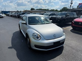 Used 2013 Volkswagen Beetle 2.5 image 1