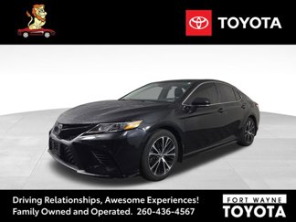 Used 2020 Toyota Camry SE w/ Convenience Package image 1