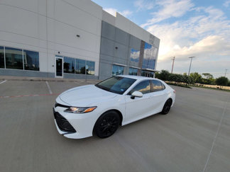 Used 2020 Toyota Camry LE image 1