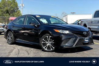 Used 2018 Toyota Camry SE w/ Convenience Package image 1