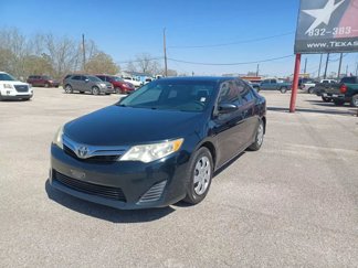 Used 2014 Toyota Camry L image 1