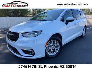 Used 2023 Chrysler Pacifica Touring-L image 1