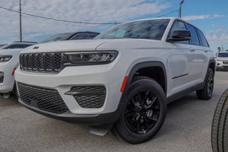 New 2025 Jeep Grand Cherokee Altitude image 1