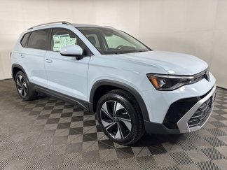 New 2025 Volkswagen Taos SE image 1