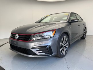 Used 2018 Volkswagen Passat 3.6 image 1