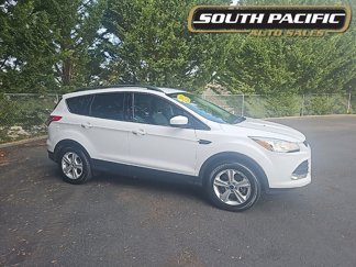 Used 2016 Ford Escape SE w/ Equipment Group 201A image 1