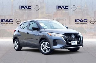 New 2025 Nissan Kicks Play S image 1