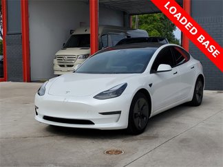 Used 2023 Tesla Model 3 Standard Range image 1