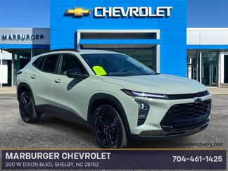 Used 2025 Chevrolet Trax ACTIV w/ Driver Confidence Package image 1