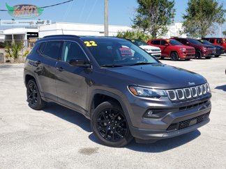 Used 2022 Jeep Compass Latitude image 1
